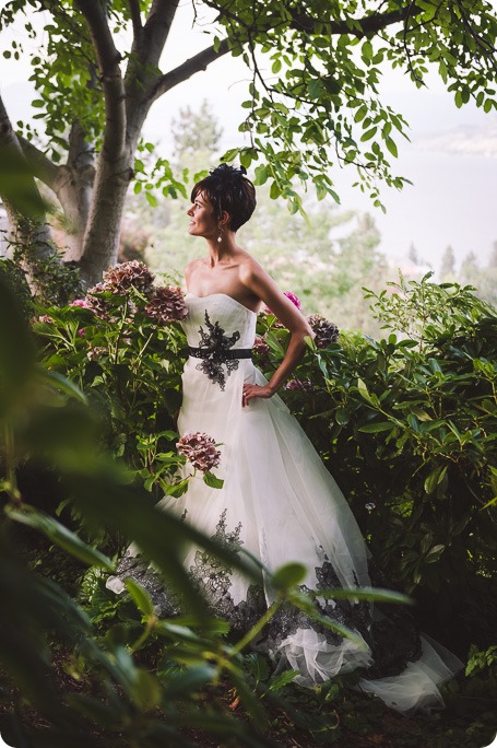 Penticton-Wedding_waterfront-Linden-Gardens_black-white_351_by-Kevin-Trowbridge-photography_Kelowna