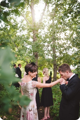 Penticton-Wedding_waterfront-Linden-Gardens_black-white_375_by-Kevin-Trowbridge-photography_Kelowna