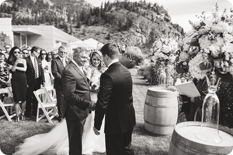 Painted-Rock-Wedding_Penticton_vineyard-lake-view_Created-Lovely_Classic-Creations_Sherrisse-and-Steven__by-Kevin-Trowbridge-37