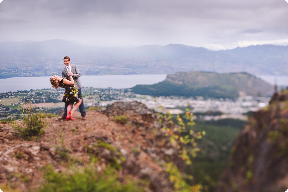 Kelowna-engagement-session-helicopter-mountaintop_Okanagan-Lake_vineyards-wine_by-Kevin-Trowbridge-photography_Kelowna_180802