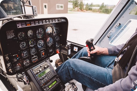 Kelowna-engagement-session-helicopter-mountaintop_Okanagan-Lake_vineyards-wine_by-Kevin-Trowbridge-photography_Kelowna_170937