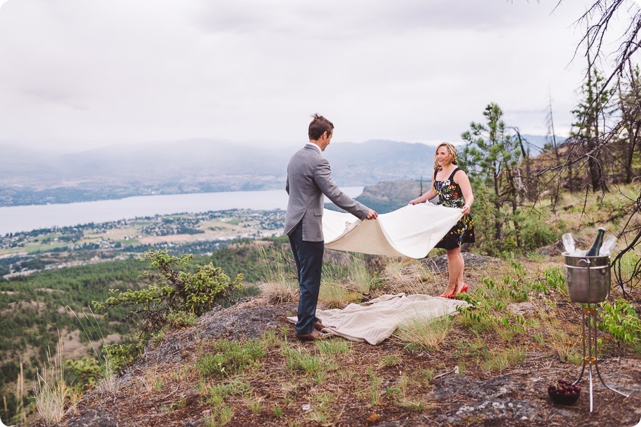 Kelowna-engagement-session-helicopter-mountaintop_Okanagan-Lake_vineyards-wine_by-Kevin-Trowbridge-photography_Kelowna_182253