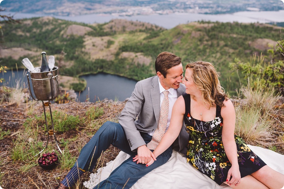 Kelowna-engagement-session-helicopter-mountaintop_Okanagan-Lake_vineyards-wine_by-Kevin-Trowbridge-photography_Kelowna_182808