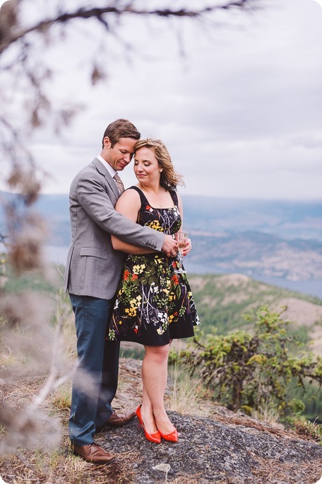 Kelowna-engagement-session-helicopter-mountaintop_Okanagan-Lake_vineyards-wine_by-Kevin-Trowbridge-photography_Kelowna_184242