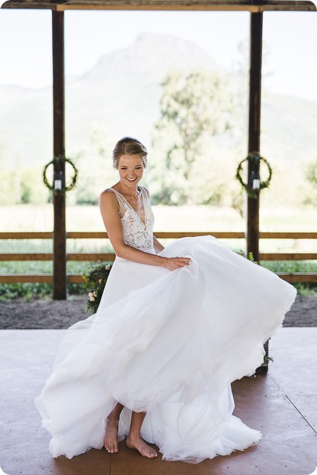 Okanagan-Barn-wedding_Dolan-Creek-Farm_vintage-decor_Salmon-Arm_Okanagan-photographer__by-Kevin-Trowbridge-photography_Kelowna_180743