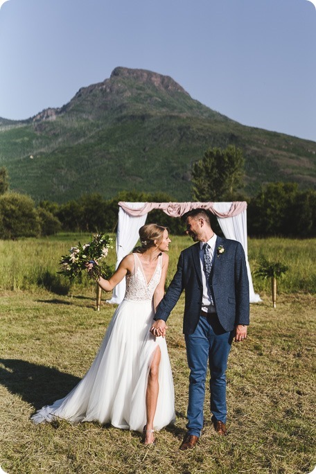 Okanagan-Barn-wedding_Dolan-Creek-Farm_vintage-decor_Salmon-Arm_Okanagan-photographer__by-Kevin-Trowbridge-photography_Kelowna_183038