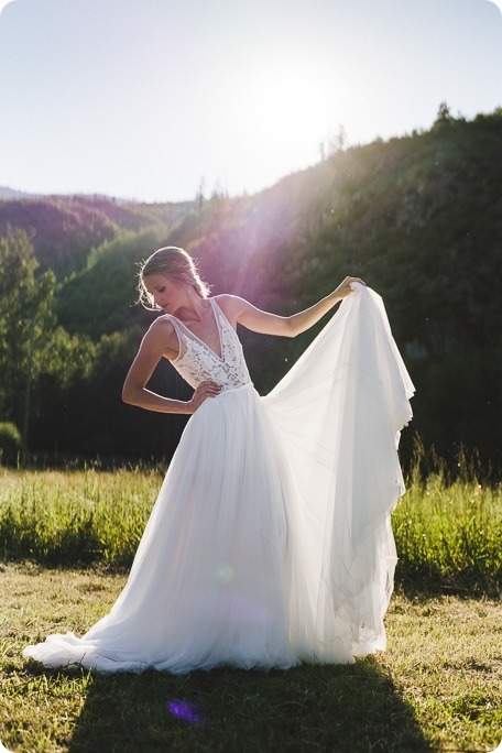 Okanagan-Barn-wedding_Dolan-Creek-Farm_vintage-decor_Salmon-Arm_Okanagan-photographer__by-Kevin-Trowbridge-photography_Kelowna_183852