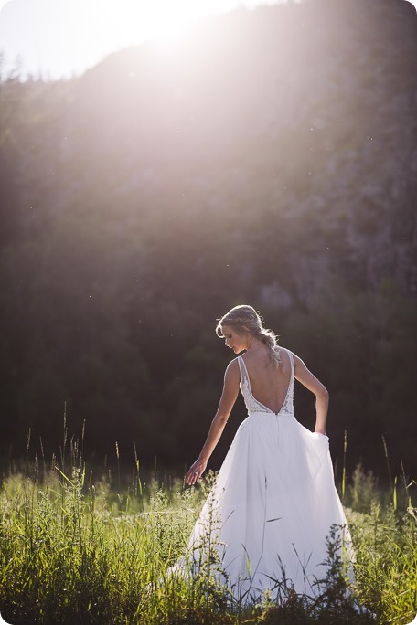 Okanagan-Barn-wedding_Dolan-Creek-Farm_vintage-decor_Salmon-Arm_Okanagan-photographer__by-Kevin-Trowbridge-photography_Kelowna_184325