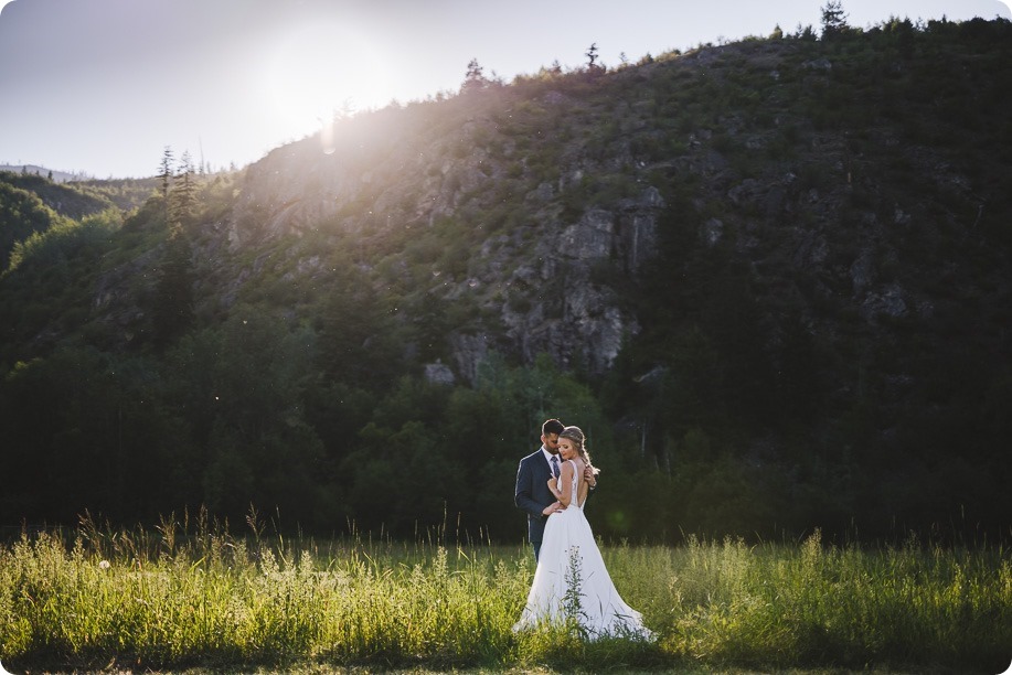 Okanagan-Barn-wedding_Dolan-Creek-Farm_vintage-decor_Salmon-Arm_Okanagan-photographer__by-Kevin-Trowbridge-photography_Kelowna_184509