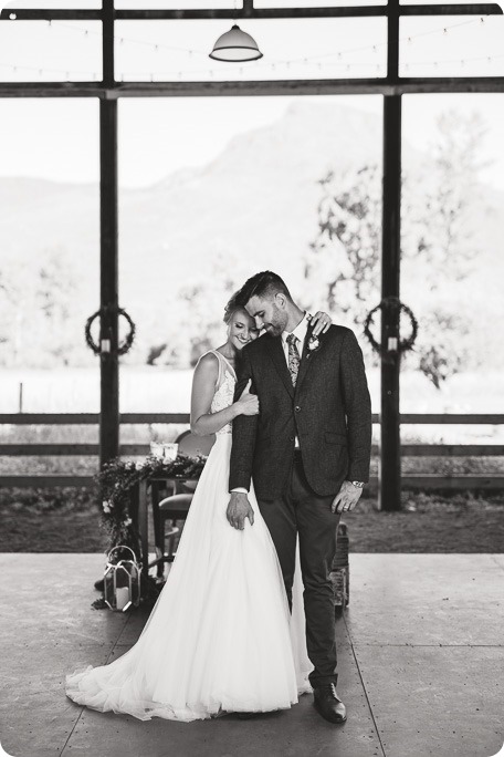 Okanagan-Barn-wedding_Dolan-Creek-Farm_vintage-decor_Salmon-Arm_Okanagan-photographer__by-Kevin-Trowbridge-photography_Kelowna_181322-2