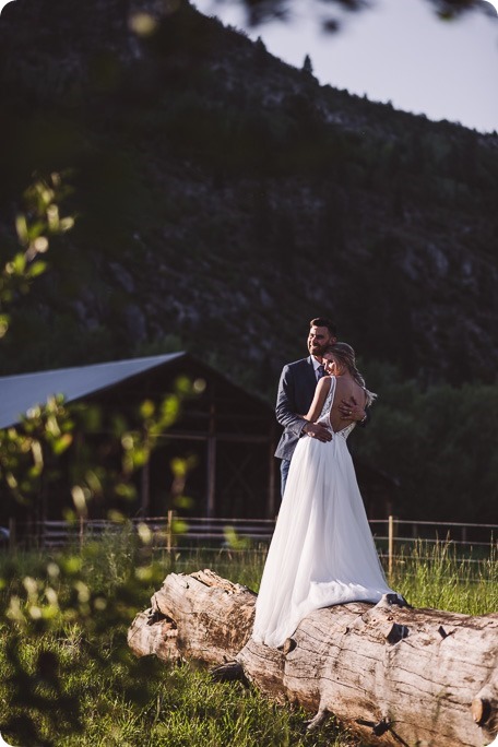 Okanagan-Barn-wedding_Dolan-Creek-Farm_vintage-decor_Salmon-Arm_Okanagan-photographer__by-Kevin-Trowbridge-photography_Kelowna_185212