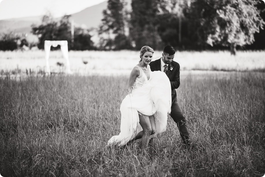 Okanagan-Barn-wedding_Dolan-Creek-Farm_vintage-decor_Salmon-Arm_Okanagan-photographer__by-Kevin-Trowbridge-photography_Kelowna_185534-2