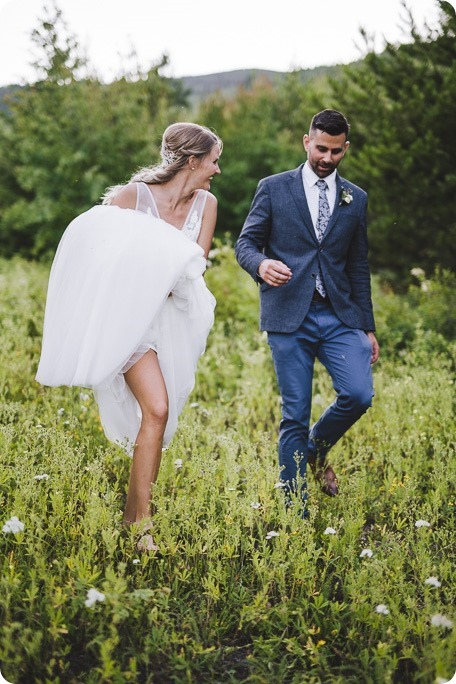 Okanagan-Barn-wedding_Dolan-Creek-Farm_vintage-decor_Salmon-Arm_Okanagan-photographer__by-Kevin-Trowbridge-photography_Kelowna_195522