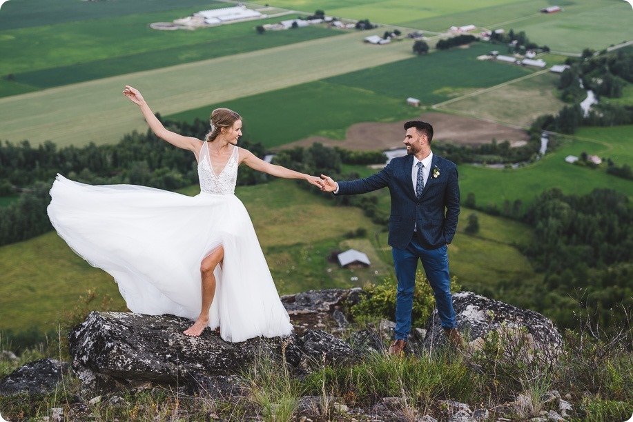 Okanagan-Barn-wedding_Dolan-Creek-Farm_vintage-decor_Salmon-Arm_Okanagan-photographer__by-Kevin-Trowbridge-photography_Kelowna_200128