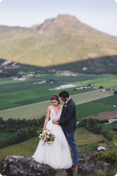 Okanagan-Barn-wedding_Dolan-Creek-Farm_vintage-decor_Salmon-Arm_Okanagan-photographer__by-Kevin-Trowbridge-photography_Kelowna_200631