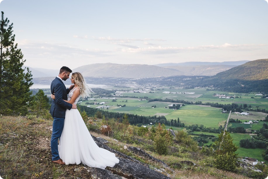 Okanagan-Barn-wedding_Dolan-Creek-Farm_vintage-decor_Salmon-Arm_Okanagan-photographer__by-Kevin-Trowbridge-photography_Kelowna_201931