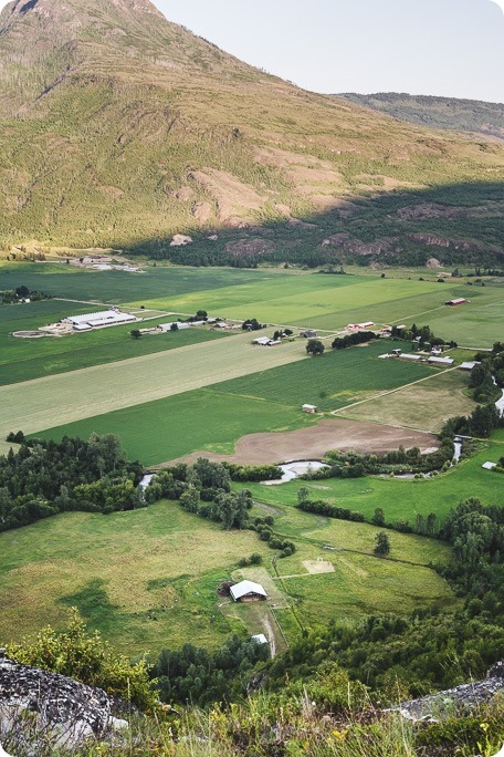 Okanagan-Barn-wedding_Dolan-Creek-Farm_vintage-decor_Salmon-Arm_Okanagan-photographer__by-Kevin-Trowbridge-photography_Kelowna_195747