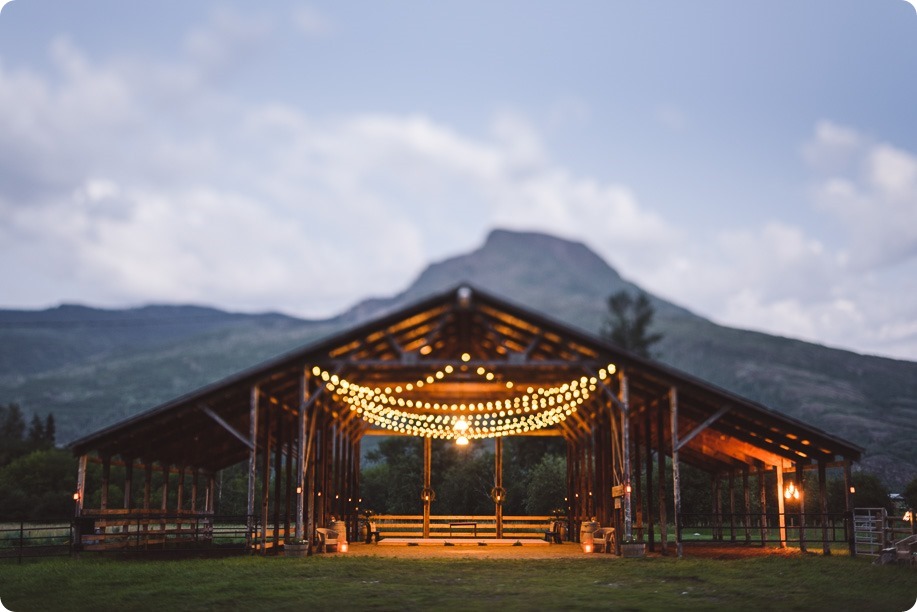 Okanagan-Barn-wedding_Dolan-Creek-Farm_vintage-decor_Salmon-Arm_Okanagan-photographer__by-Kevin-Trowbridge-photography_Kelowna_214835