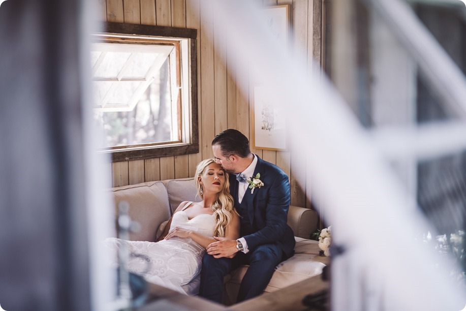 Caldwell-Heritage-Farm-wedding_Kelowna_Okanagan-photographer_Kenzie-and-James__by-Kevin-Trowbridge-photography_Kelowna_154048