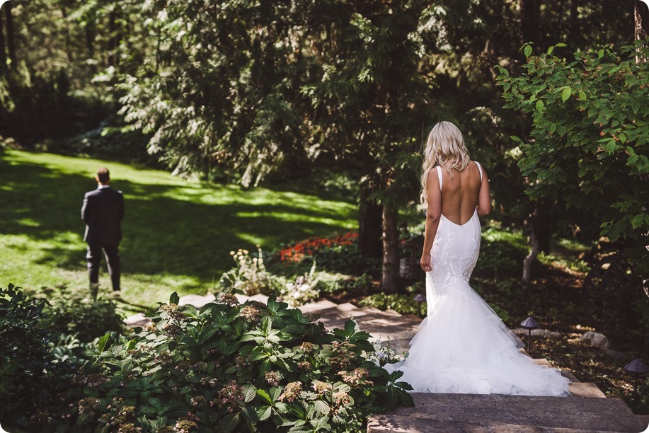 Caldwell-Heritage-Farm-wedding_Kelowna_Okanagan-photographer_Kenzie-and-James__by-Kevin-Trowbridge-photography_Kelowna_154614