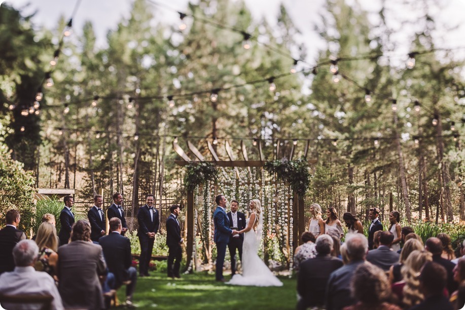 Caldwell-Heritage-Farm-wedding_Kelowna_Okanagan-photographer_Kenzie-and-James__by-Kevin-Trowbridge-photography_Kelowna_174013