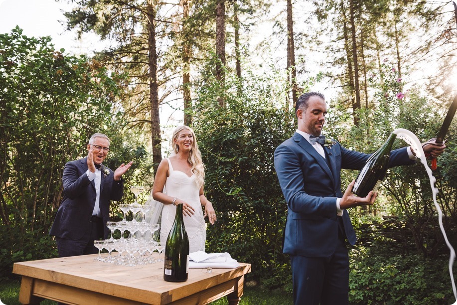 Caldwell-Heritage-Farm-wedding_Kelowna_Okanagan-photographer_Kenzie-and-James__by-Kevin-Trowbridge-photography_Kelowna_175705