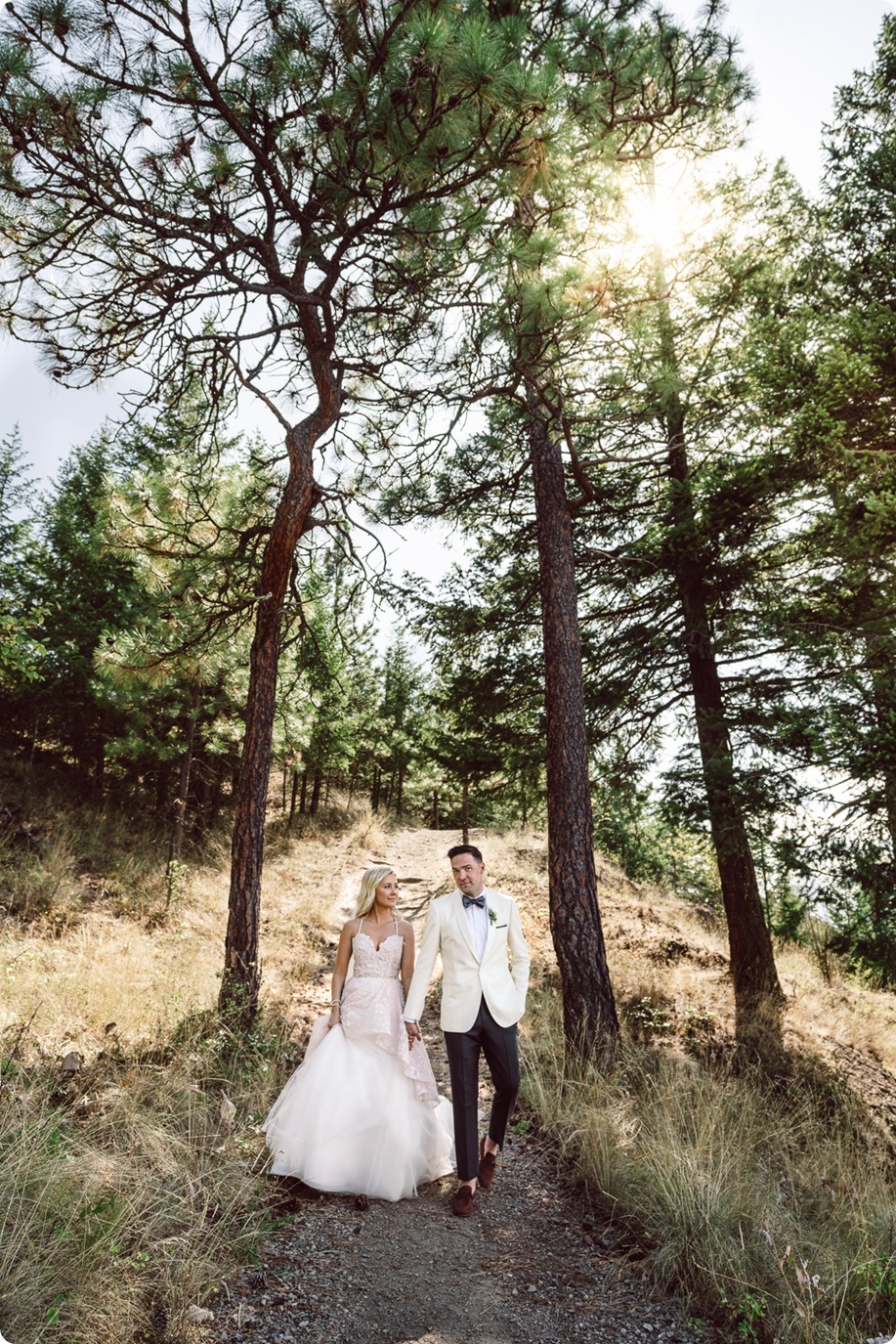 Fitzpatrick-Winery-wedding_Okanagan-Kelowna-Knox-Mountain-couples-portraits_Kyla-and-Nevin-183_by-Kevin-Trowbridge-photography_Kelowna