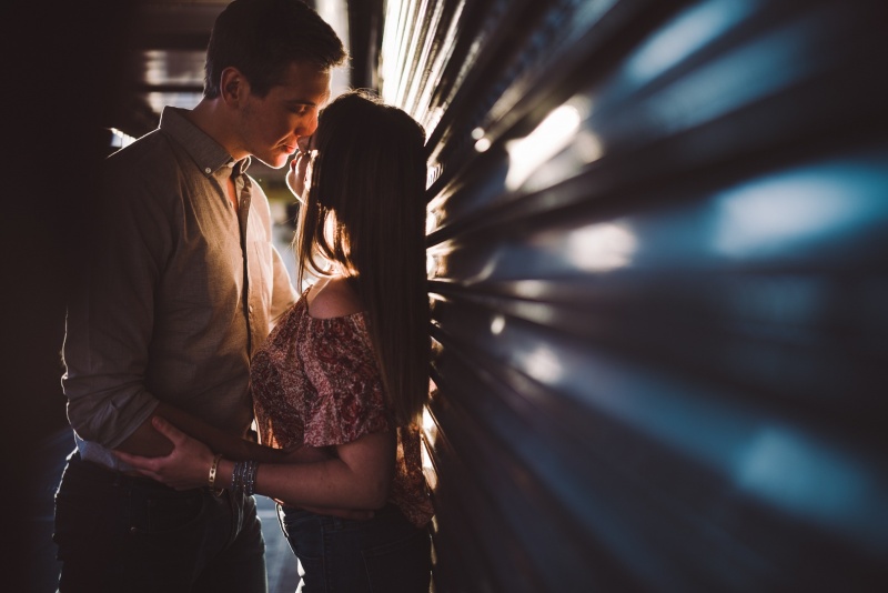 Seattle-engagement-session_photos-Pike-Place-Market01_by-Kevin-Trowbridge-photography_Kelowna