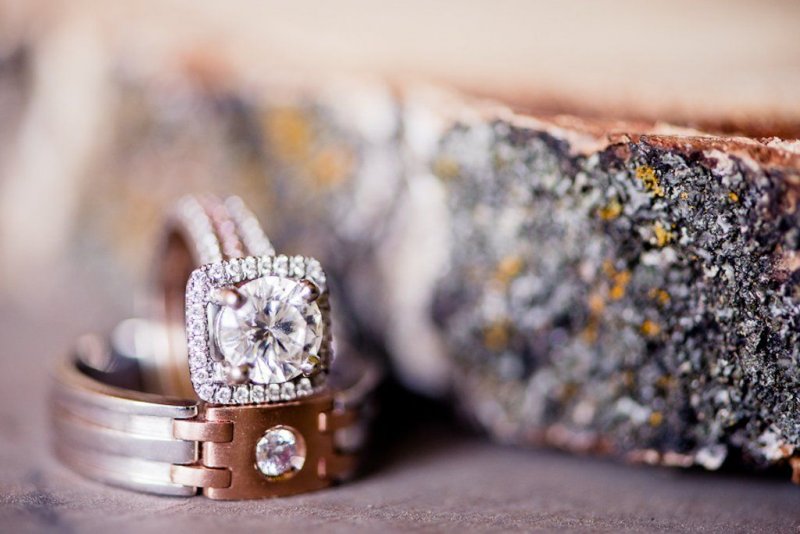 wedding-rings-Kelowna-photographer